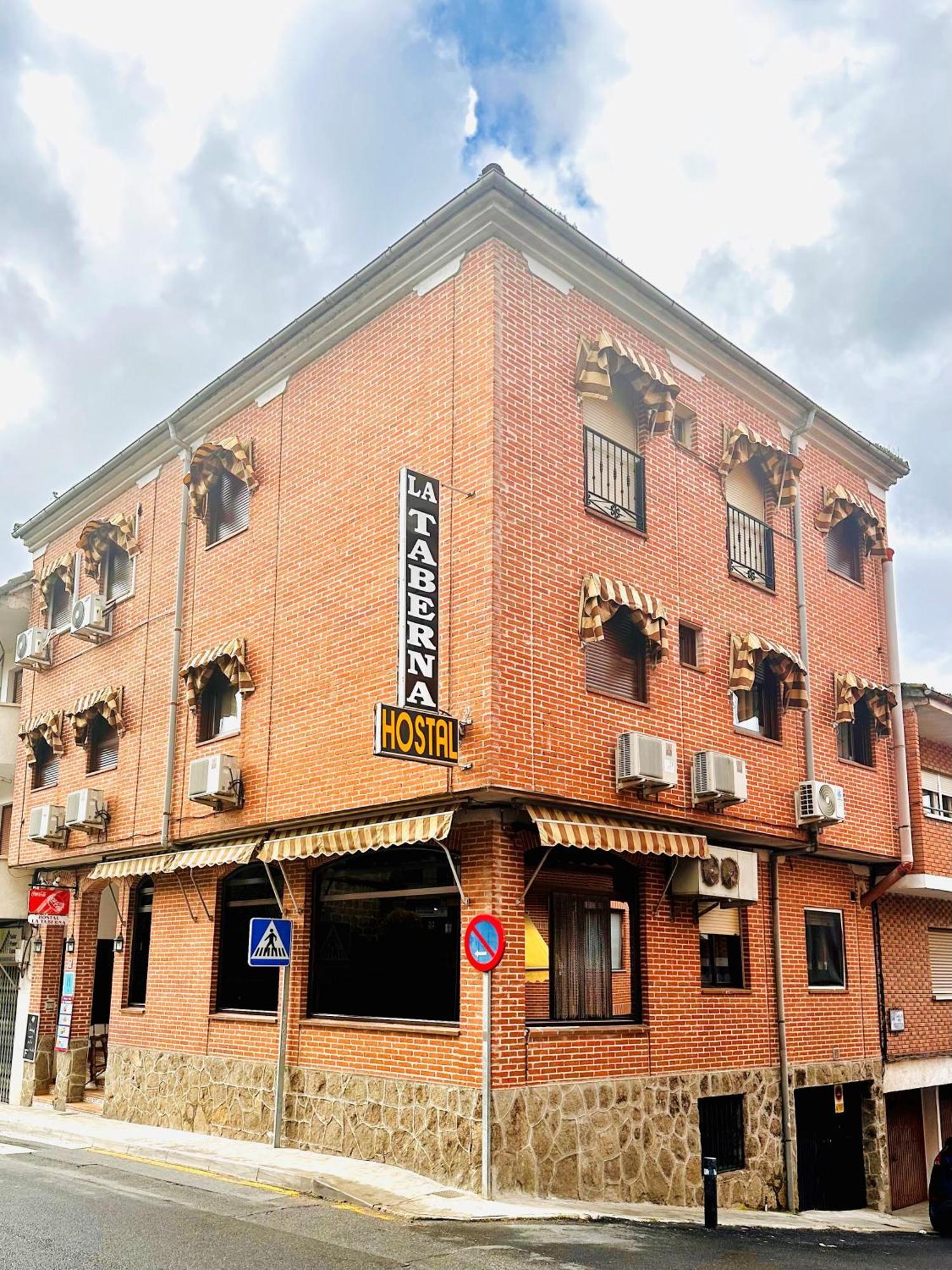 Hostal La Taberna Arenas de San Pedro Exterior photo